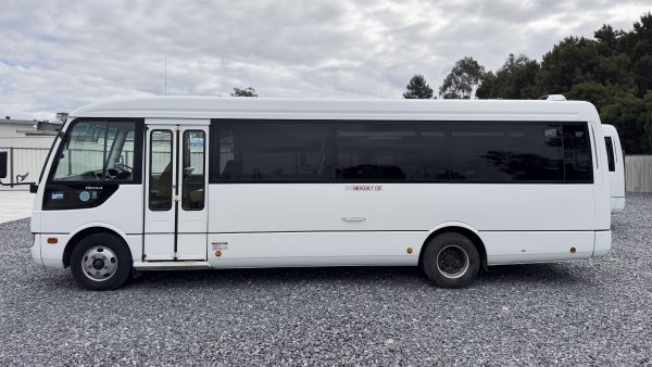 2011 Mitsubishi Rosa bus be600 Automatic