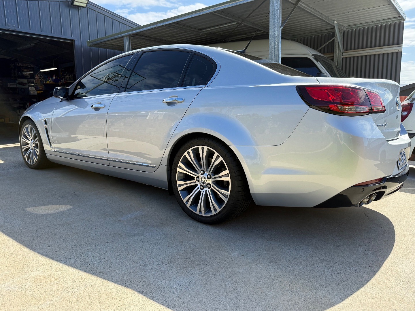 2014 Holden VF Calais Commodore