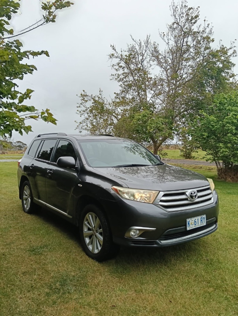 2012 Toyota Kluger
