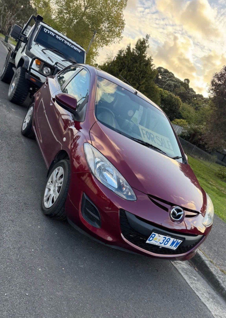 2010 mazda 2
