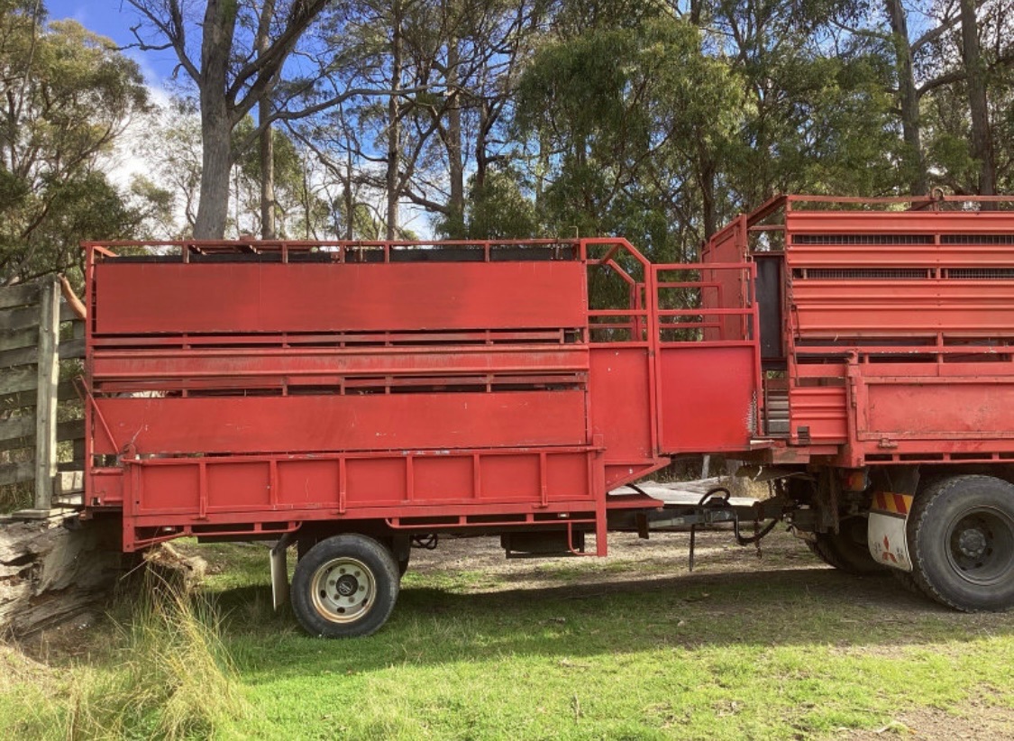 2011 Tipper trailer Trailer