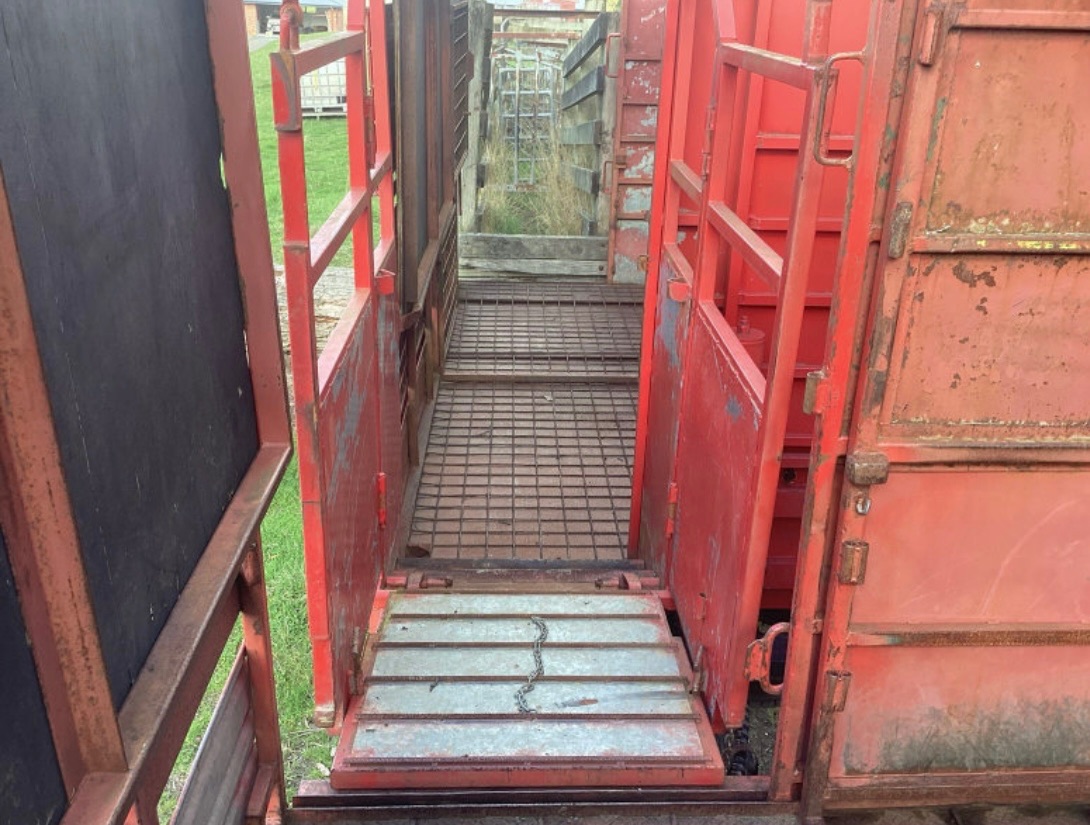 2011 Tipper trailer Trailer