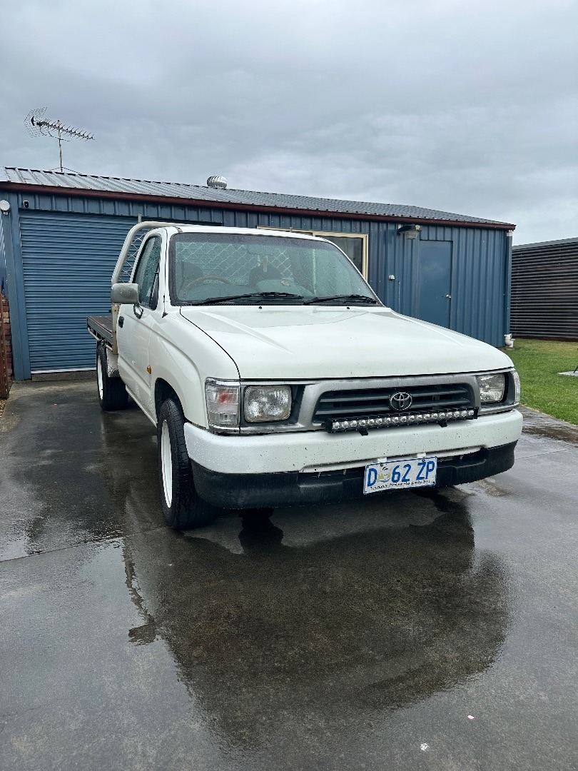 1998 Toyota Hilux