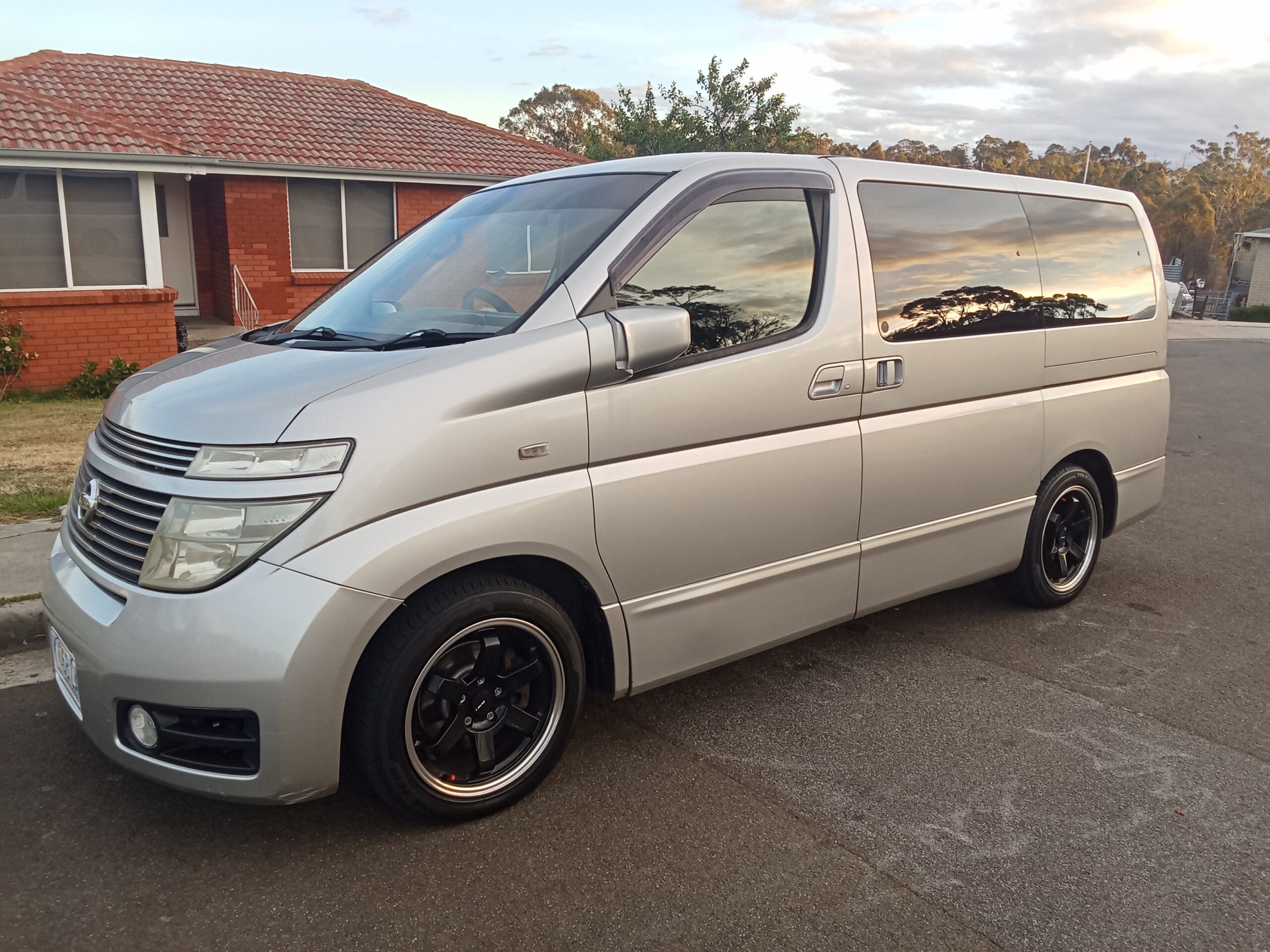 2002 Nissan Elgrand