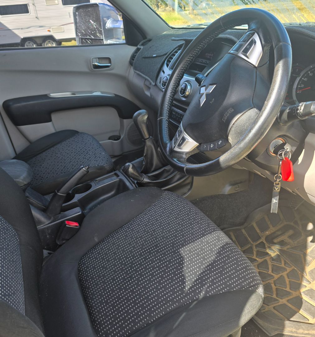 2013 Mitsubishi Triton