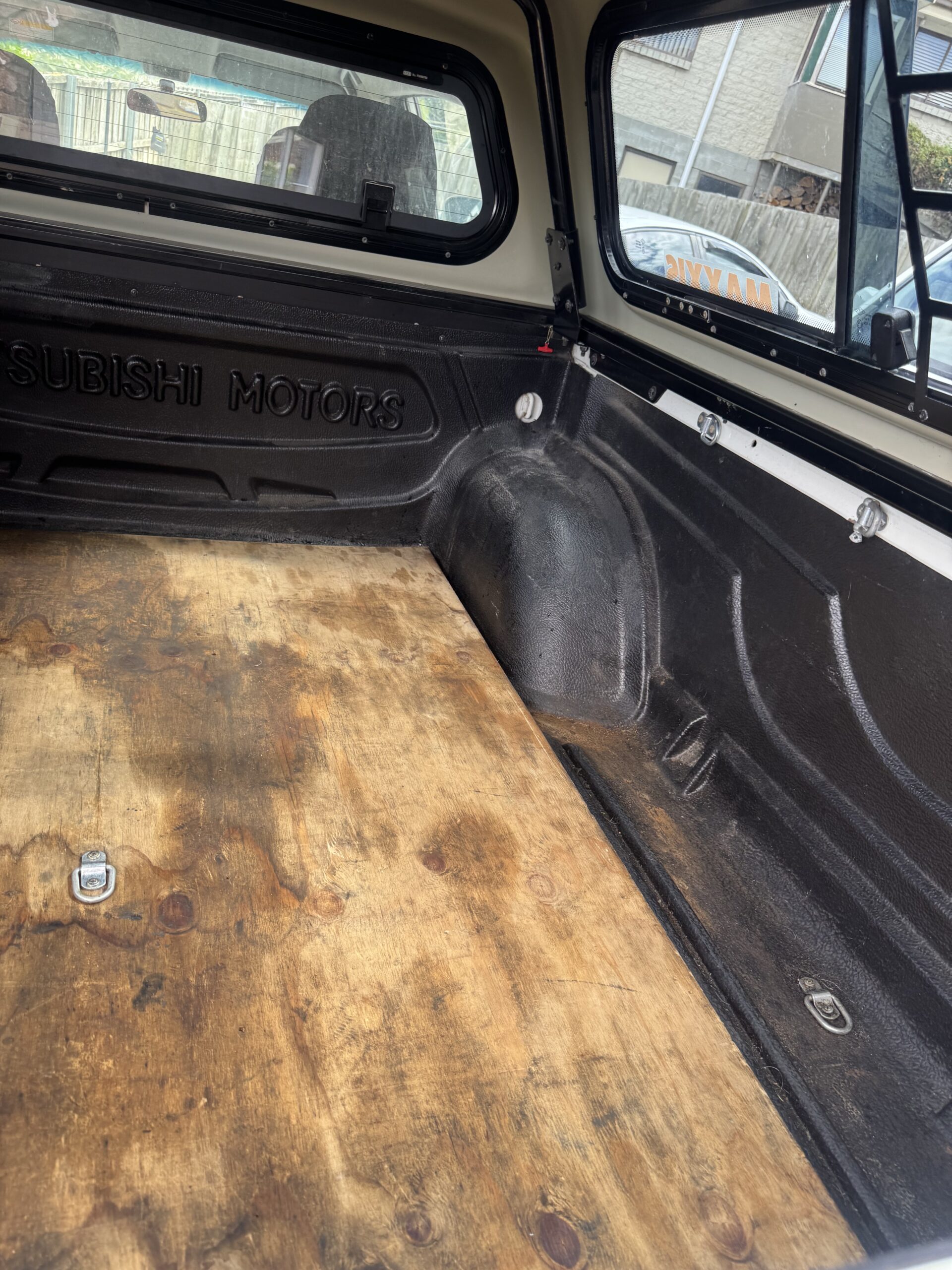 2010 Mitsubishi Triton