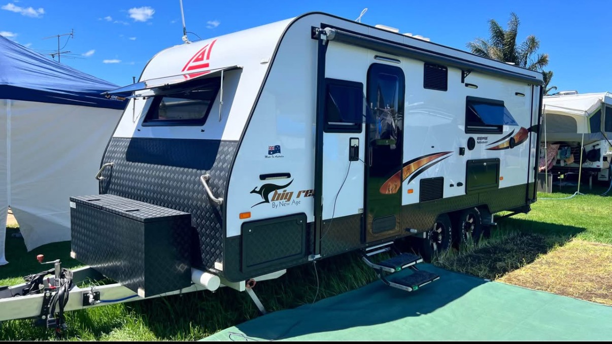 2018 New Age Caravans BIG RED