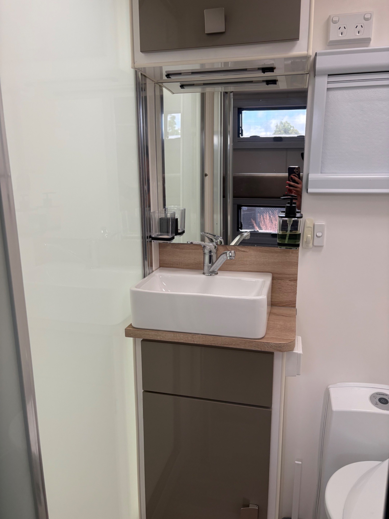 2018 Essential Caravans Grant Cruiser