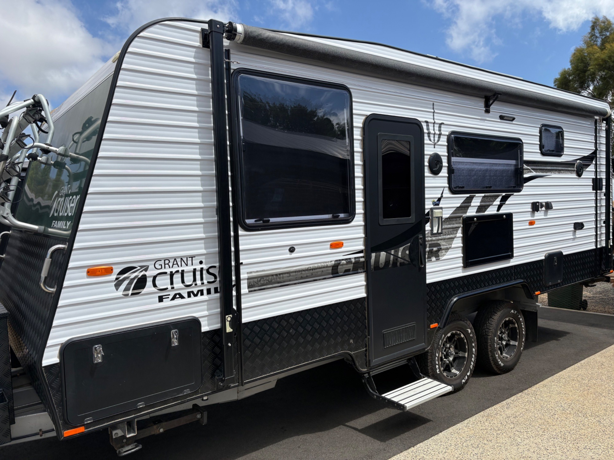 2018 Essential Caravans Grant Cruiser