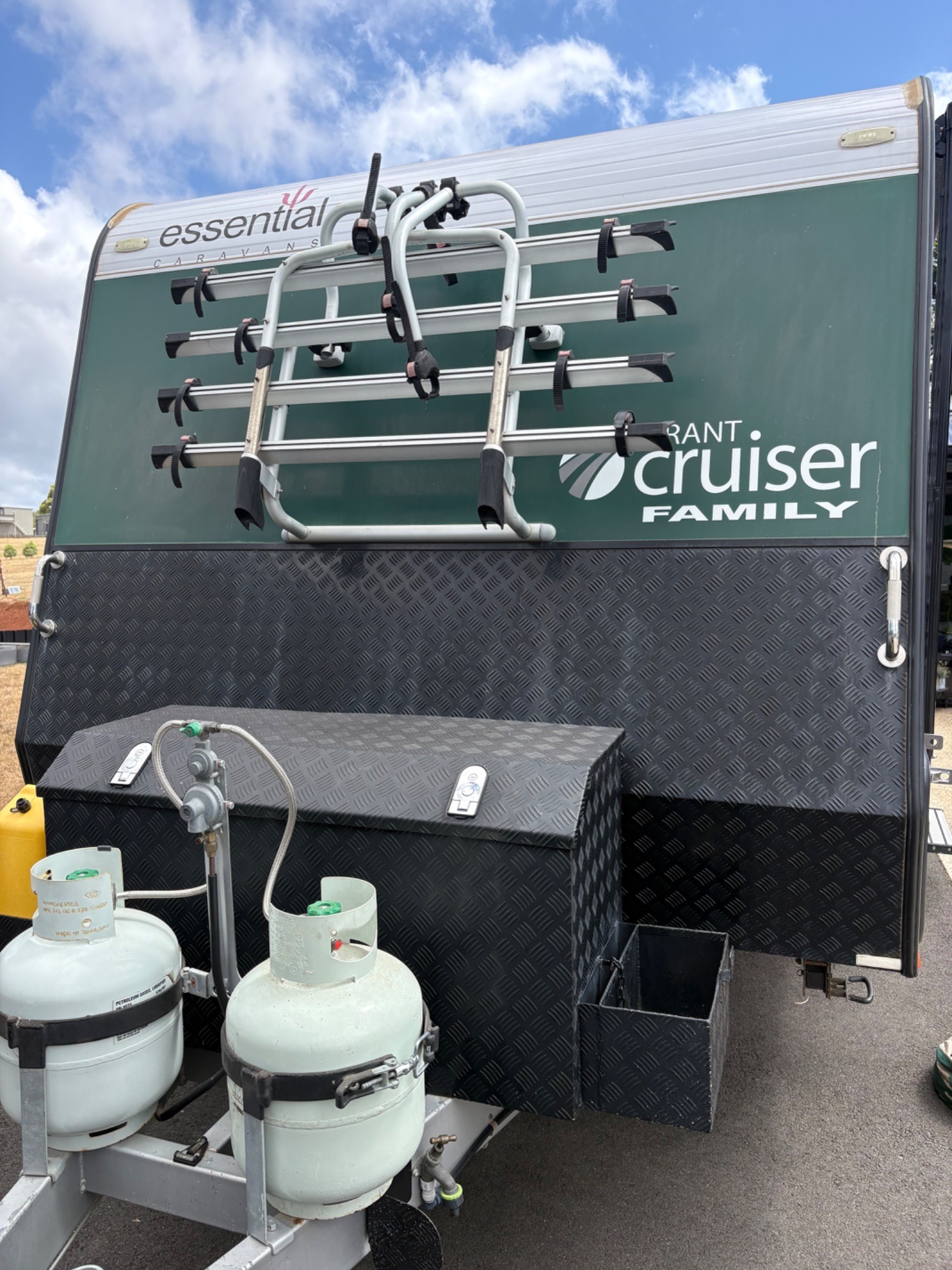 2018 Essential Caravans Grant Cruiser