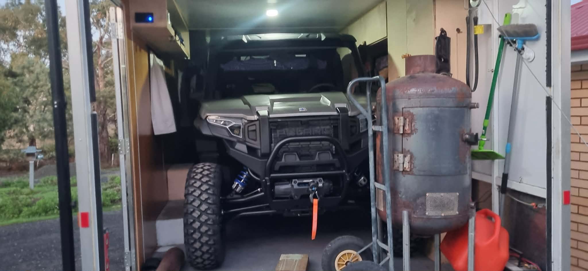 2022 Enclosed trailer Toy hauler