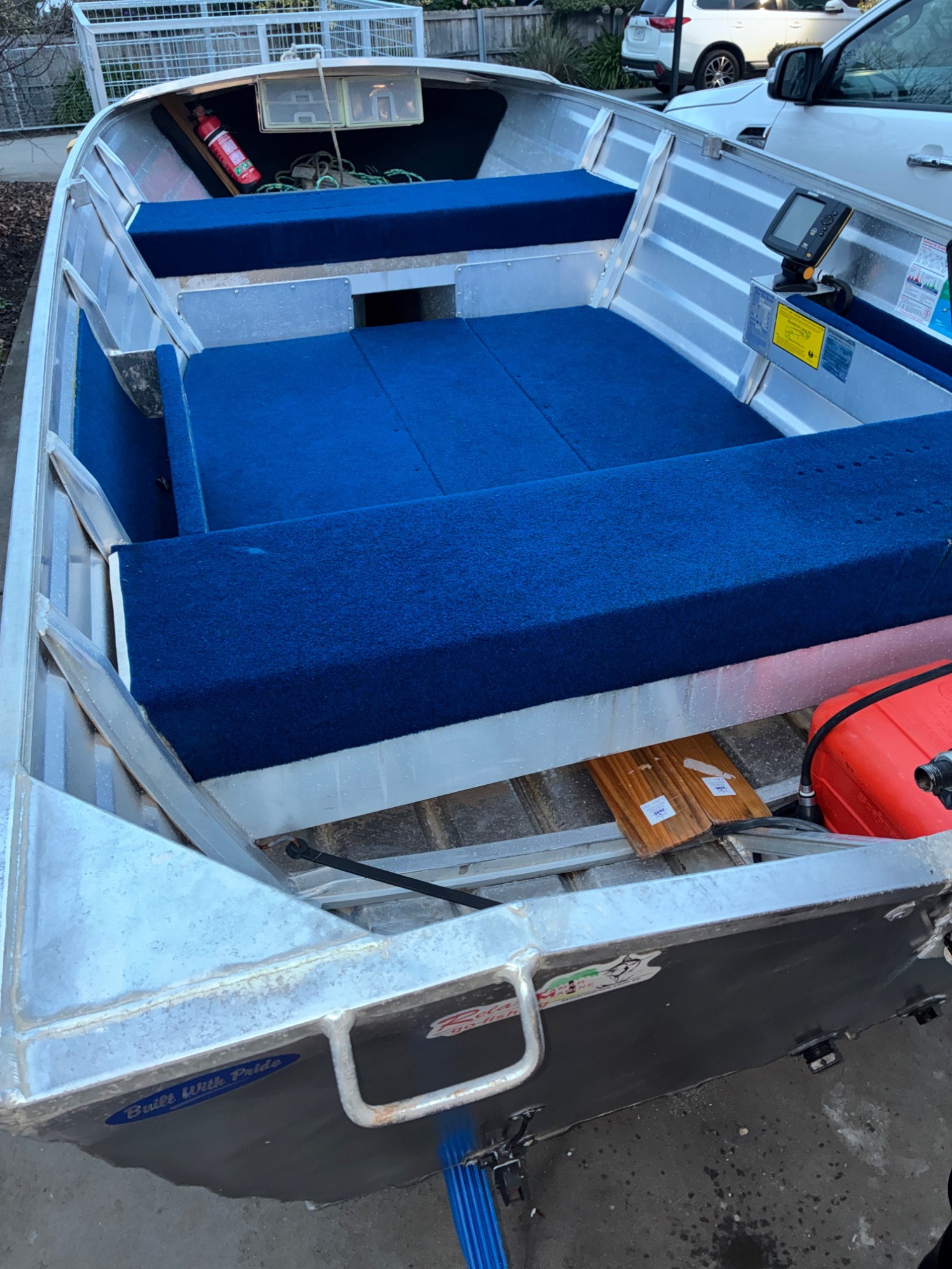2009 Bluefin 3.8m