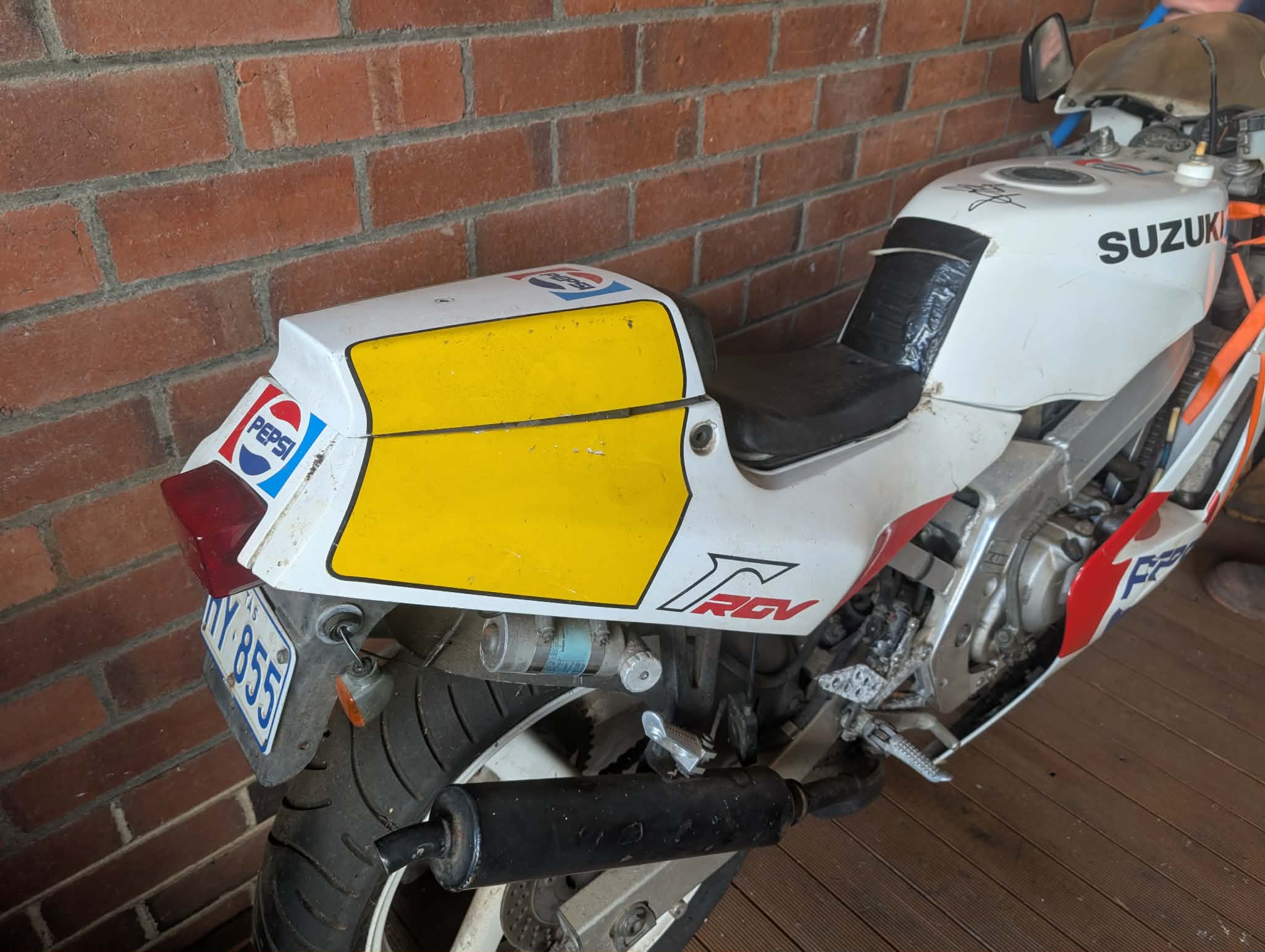 1989 Suzuki RGV250 Pepsi