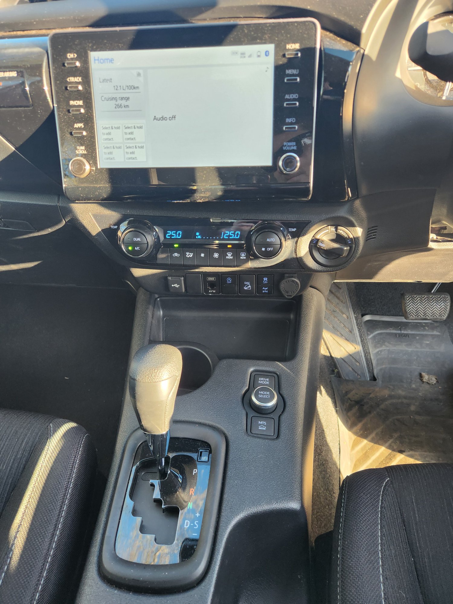 2025 Toyota Hilux